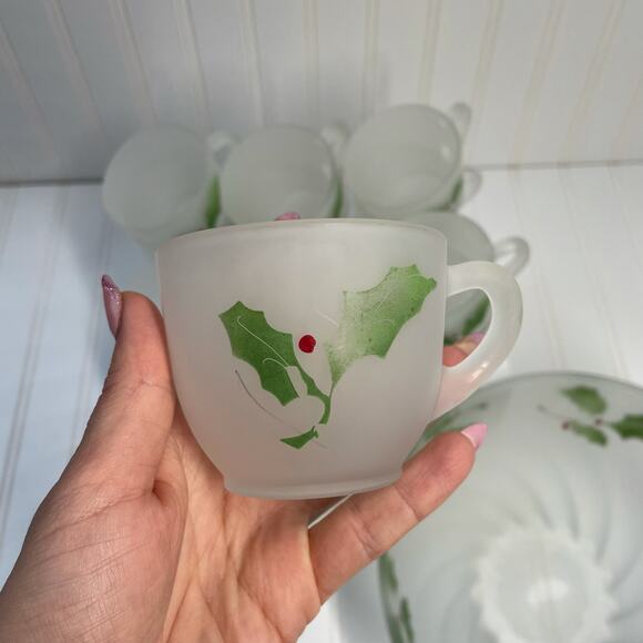 Vintage Federal Frosted Holly Berry Ivy Punch Biwl Set 12 Cups - Picture 3 of 9